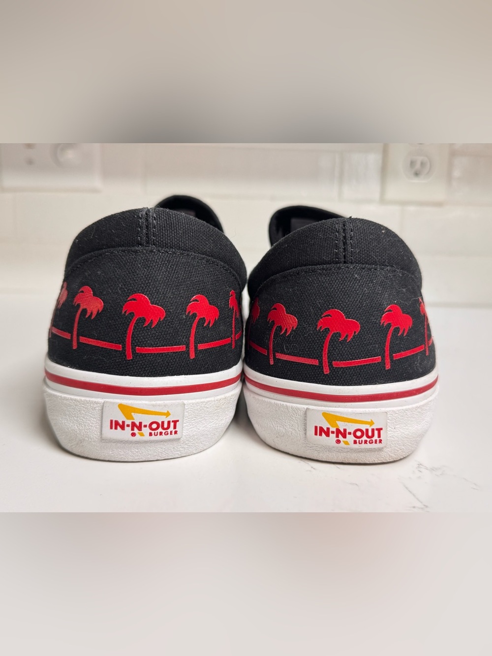 Limited Edition In-N-Out Burger Canvas Black Drink Cup Shoes NEW Size 13 Mens - Picture 5 of 8